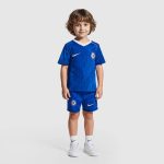 Chelsea Store – Official chelsea-nike-home-stadium-minikit-2025-26-infants_ss5_p-202492490+pv-1+u-ga2ehwo9td0ci9wrlryi+v-wrhl4mc2tmczaqvm7oj1 Chelsea FC Jerseys and Fan Gear
